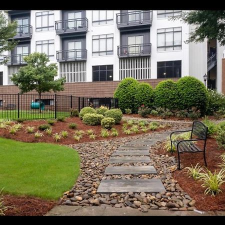 Luxury Apartment Wifi, Gym, Pool, Shops & Food! Unit 329 Charlotte Eksteriør billede
