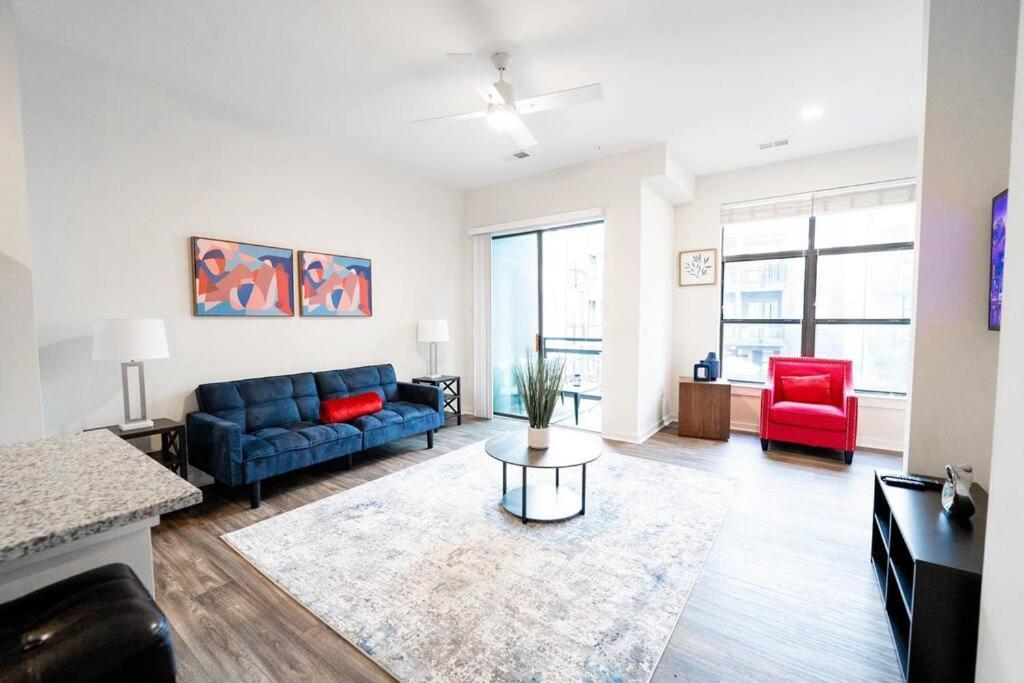 Luxury Apartment Wifi, Gym, Pool, Shops & Food! Unit 329 Charlotte Eksteriør billede